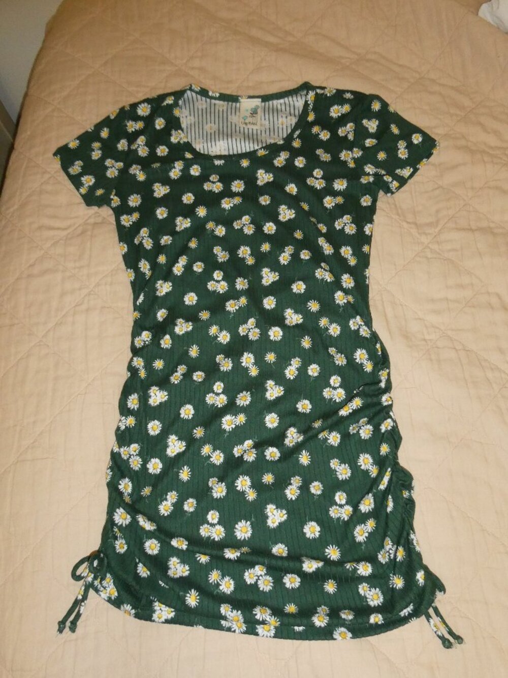 Lily Bleu Girls Short Sleeve Green Dress with Daisy's Size Medium